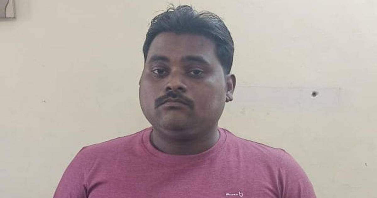 Sources report that #Vishal #Gavli, the main accused in the #Kalyan minor rape and murder case, has died by suicide inside the #jail.

#LaCasaDeLosFamososCol