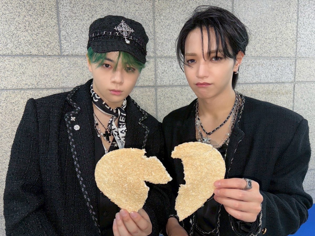 [#鶴房汐恩]
しょせちゃん
誕生日おめでとう🟡

俺らの愛は割れても俺は君を想ってるよ🩶

#HAPPYSHOSEIDAY
#JO1 #TSURUBOSHION