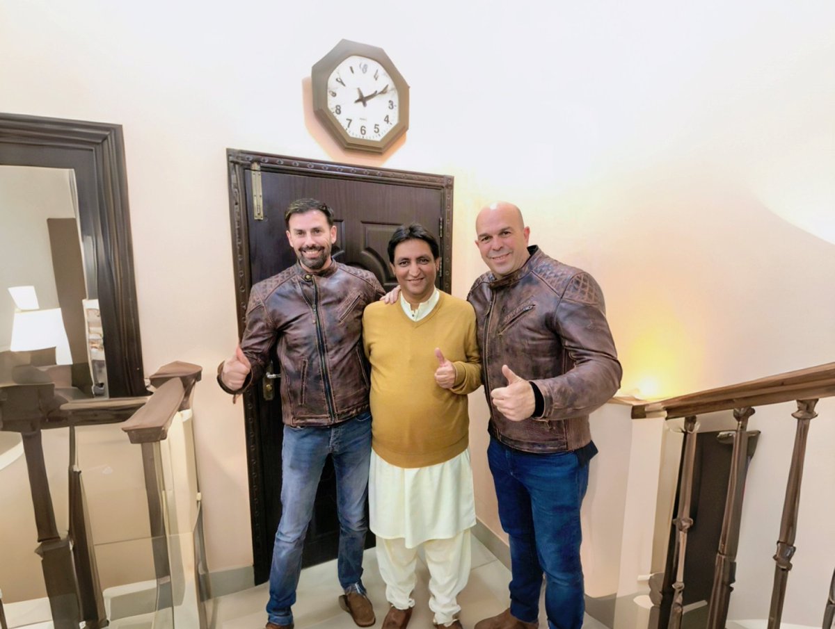 Malik50Saad's tweet photo. میں جب بھی دیکھتا ہوں مسکراتا چہرہ باپ کا 
میں دنیا میں جنت کی سیر کرتا ہوں یااللّٰہ پاک سب کے والدین کی مغفرت فرما آمین ثم آمین https://t.co/mAgLmXxr9V