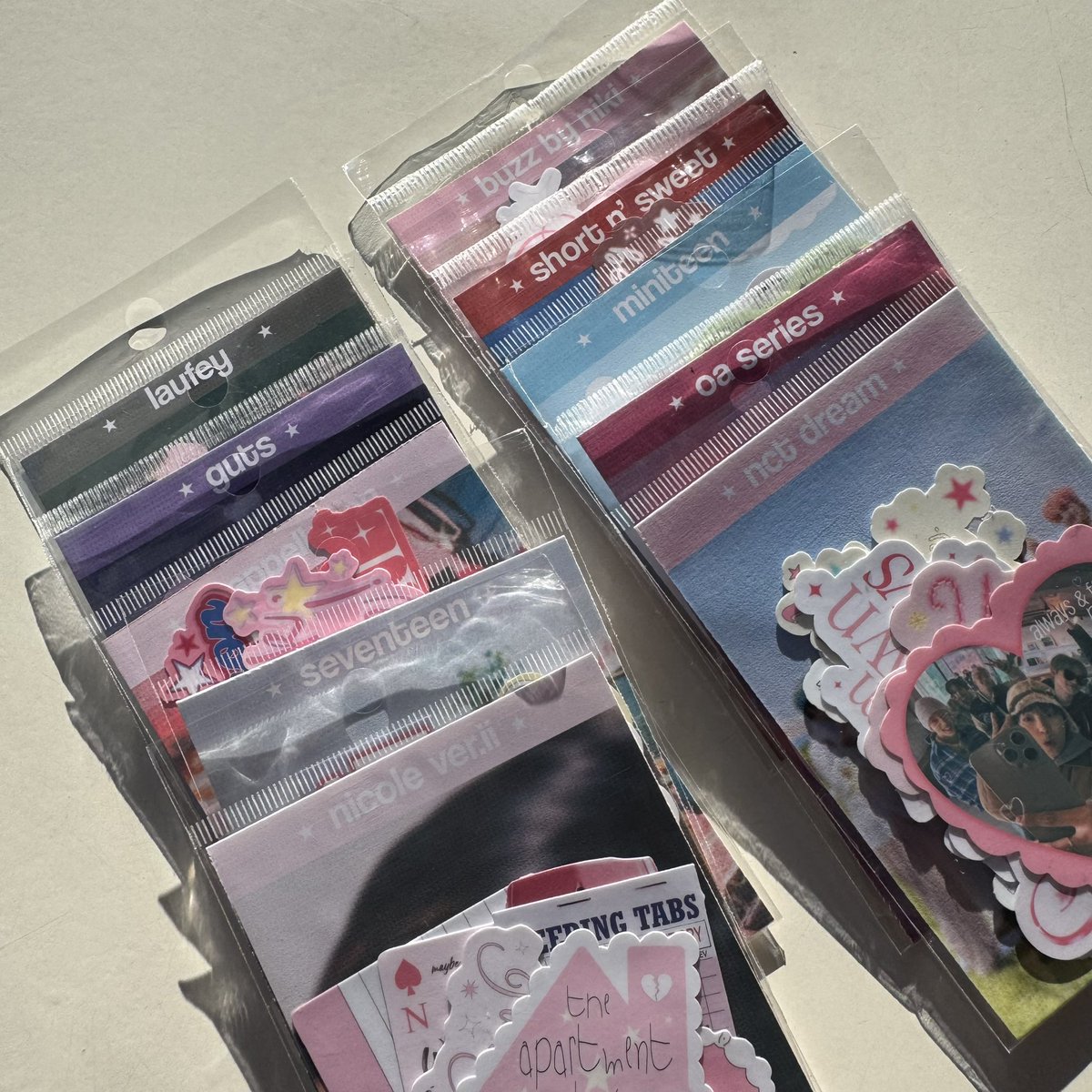 ⟡ ݁₊ . turning one!! ꩜ 

★ to celebrate our 1st anniversary of tabling at art markets, we’ll be hosting a quick giveaway! 

🎁 5 Winners of Gift Bags (worth 500php)
[winners should shoulder sf!]

to join:
- follow us <a href="/leleribo_/">𐙚 leleribo</a> 
- like &amp; rt this post!
- until 04/15!