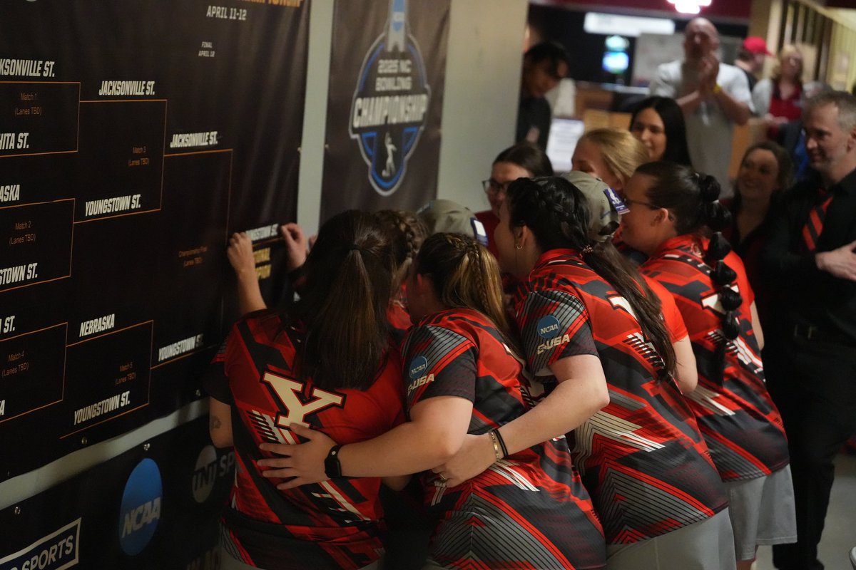 YSUBowling's tweet photo. Waddled our way to history🐧

For the first time ever, the Penguins are National Champions🏆

#GoGuins #ForThePlot https://t.co/CszFWziKEK