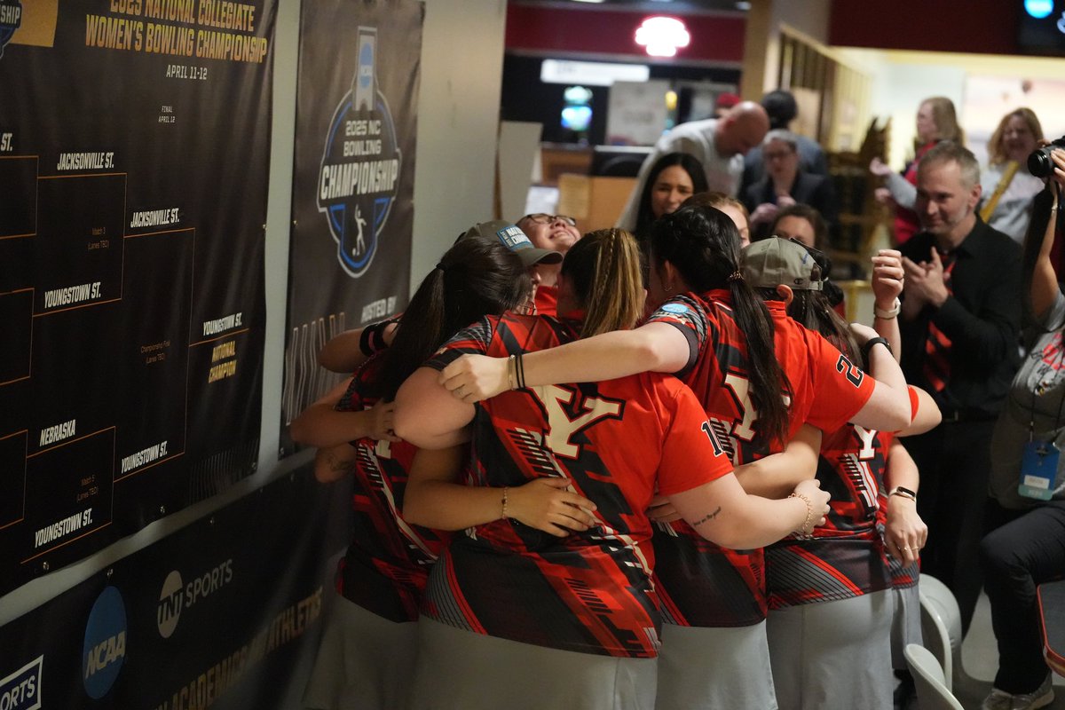 YSUBowling's tweet photo. Waddled our way to history🐧

For the first time ever, the Penguins are National Champions🏆

#GoGuins #ForThePlot https://t.co/CszFWziKEK