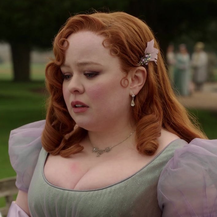 H0NEYBUNNI3S's tweet photo. #PenelopeWeek day 7: my favorite underrated Penelope hairstyles https://t.co/WIZmr6aVC1