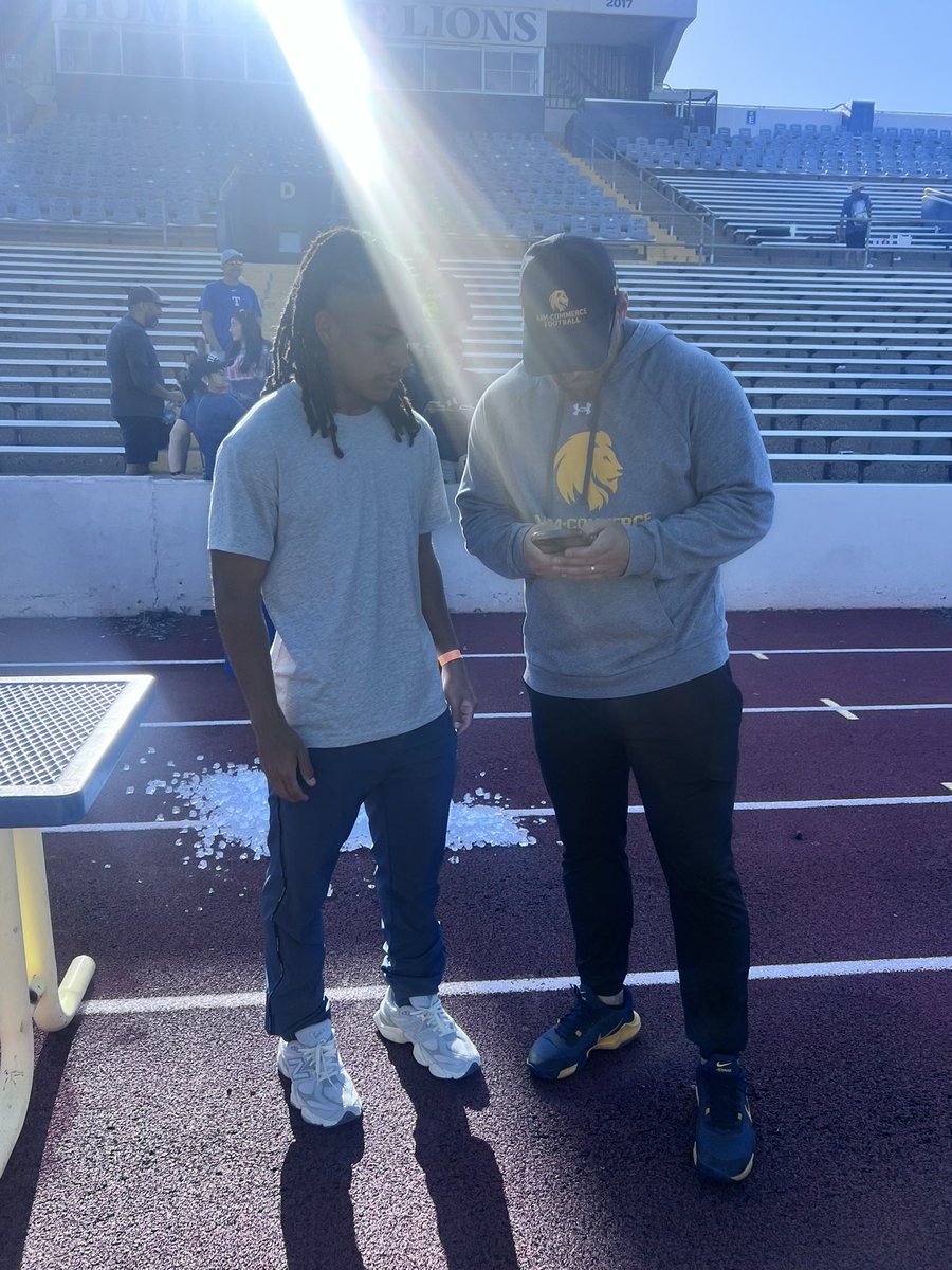 Jason Lewis Jr tweet media