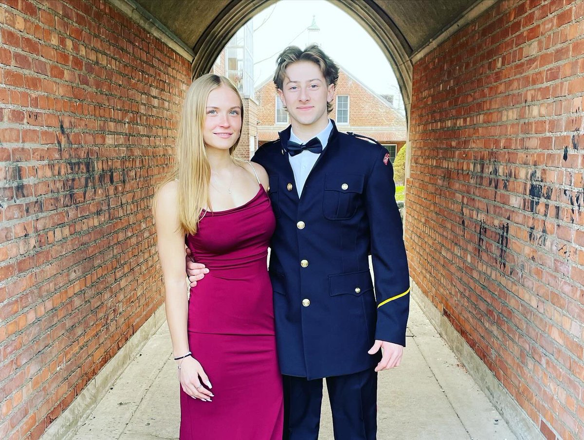 Dean’s House tweet media