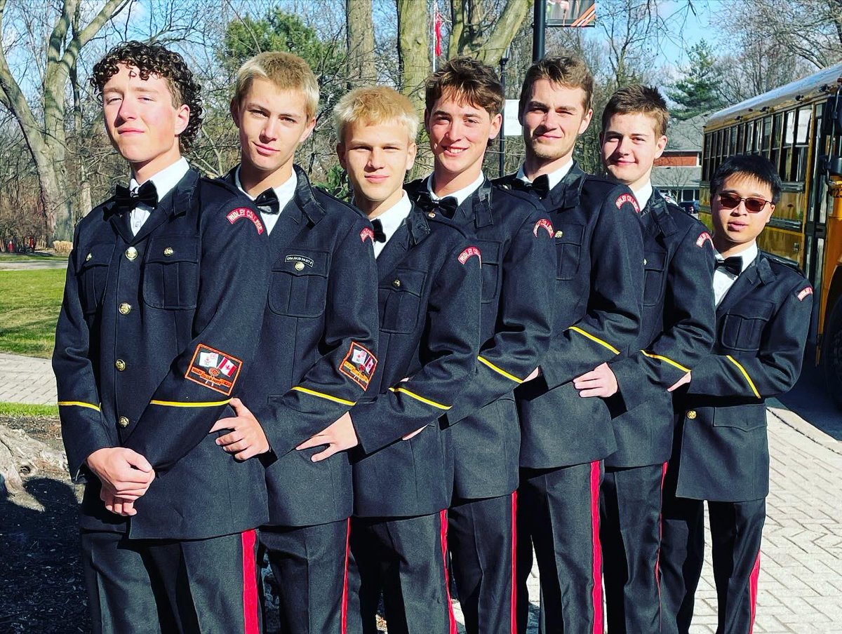 Dean’s House tweet media