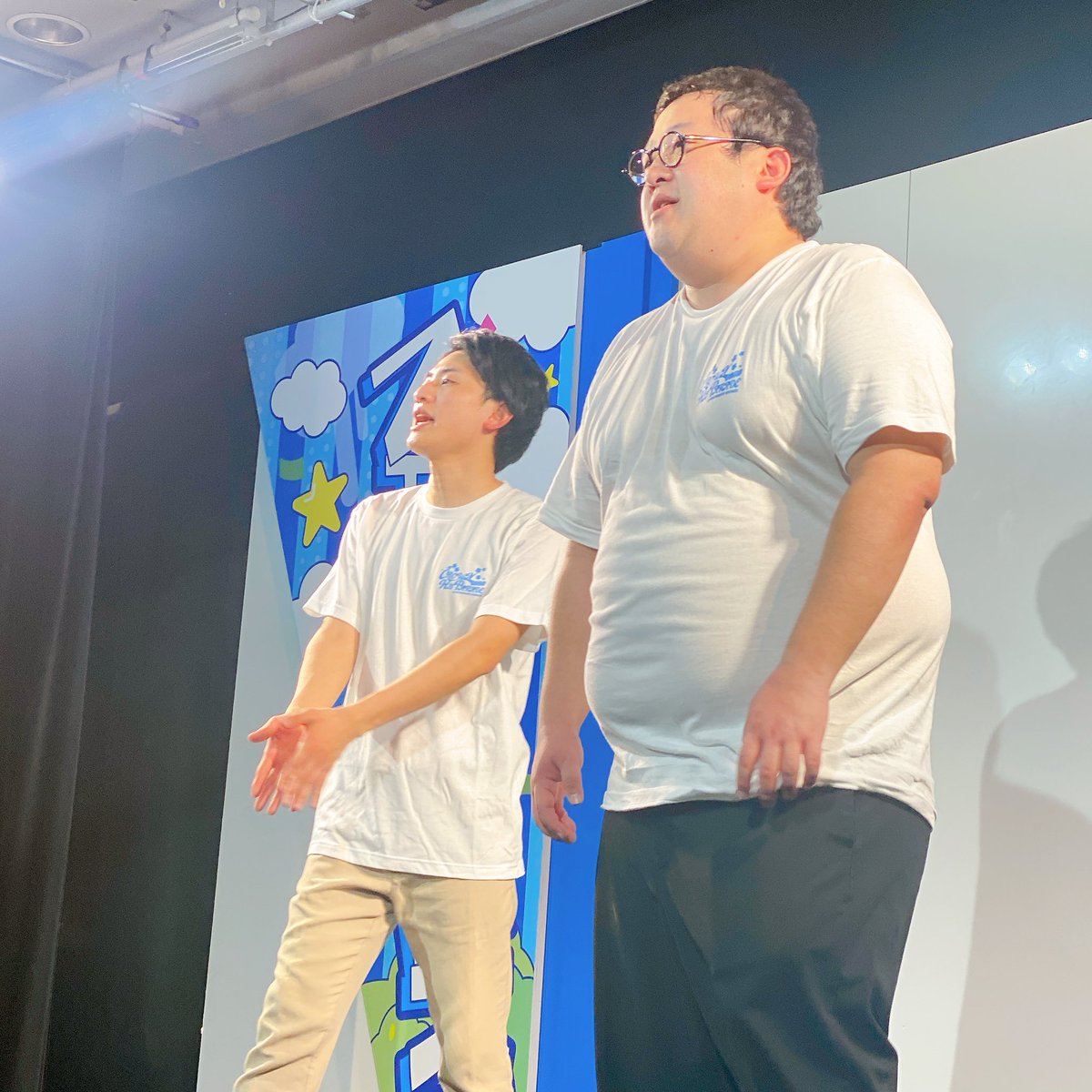 kururi_k's tweet photo. 年に一度、健康診断と同じ頻度で春とヒコーキのソロライブをみるのは文化的健全において良い。
「ダウ90000にはいりたいデブ」は、今度毎年アップデートすることで何らかの指標にしていきたいです。
文化的人間ドック、春ヒコ。

 #クラウン2025 https://t.co/tvdCShx4Xd