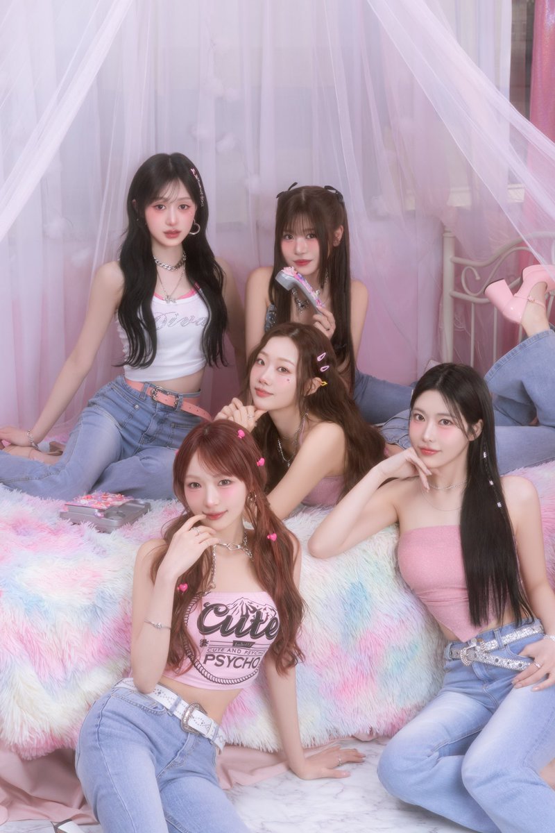 loveone_twt's tweet photo. LOVEONE 2nd single 『𝘿𝙧𝙖𝙢𝙖 𝙌𝙪𝙚𝙚𝙣』

Concept photo - Pink ver.

➔ 2025.04.25 6PM (KST) Release

#LOVEONE #러브원 
#DRAMAQUEEN https://t.co/rmtdvHZ7TL