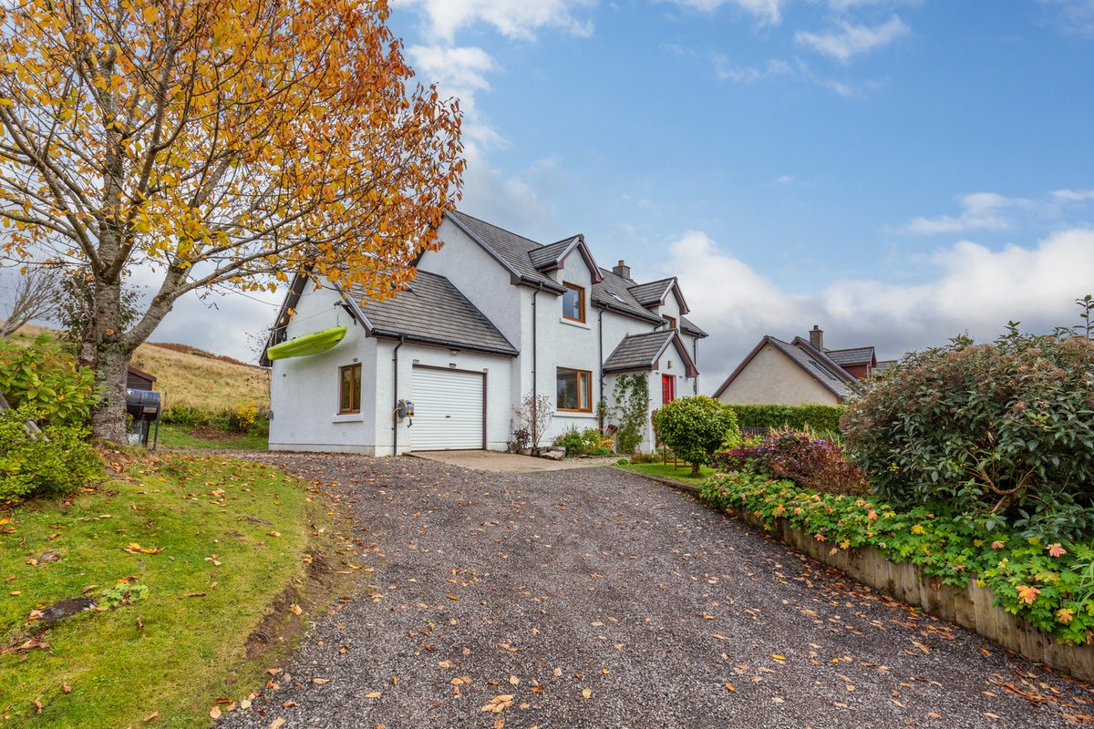 robbresidential's tweet photo. New To Market - Maple House, Ardfern

Maple House is a pretty detached house which enjoys a slightly elevated setting in Ardfern, and it backs open countryside at its rear.

| 🛏️ 4 Bedrooms | 🛁 3 Bathrooms |

Offers Over - £370,000

📞: 0141 255 3880 
🔗: https://t.co/HhCxb65KEO https://t.co/uV1usj1hxw