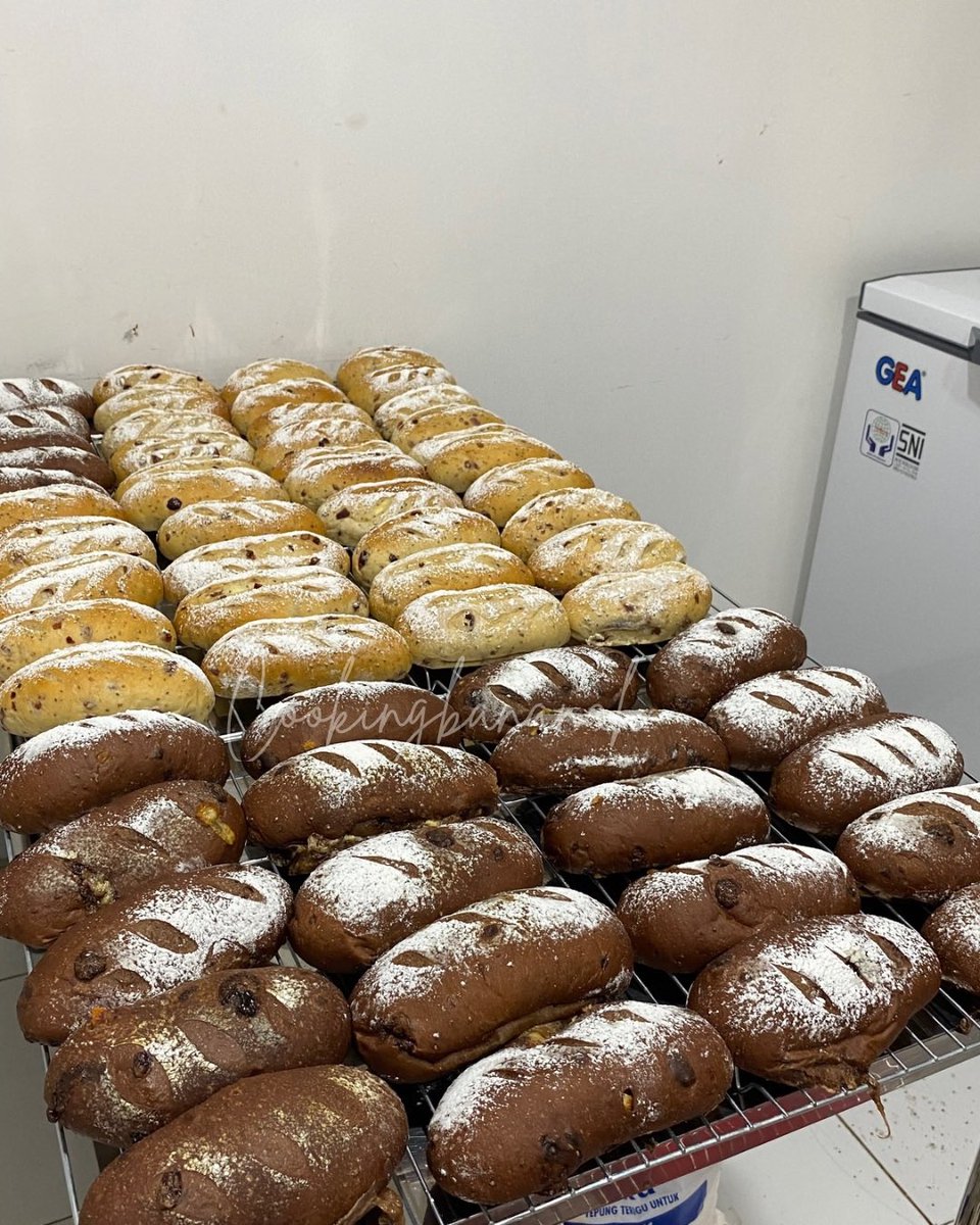 cookingbananah's tweet image. Homebakers,
Siapa disini yang sering pakai Cocoa Powder? 
Udah tau belum merk apa aja yang high fat &amp;amp; low fat~

Sini-sini merapat, aku jelasin sedikit lebih detail &amp;amp; aku kasih perbandingan bbrp produk brand😺. 

⚠️i’m not expert, just homebaker with little bit experiences👩‍🍳