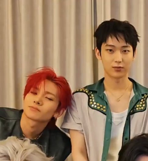 stumlbled's tweet photo. Heesun core : hot sassy bf and petantang petenteng bf https://t.co/CldwhnoTf2