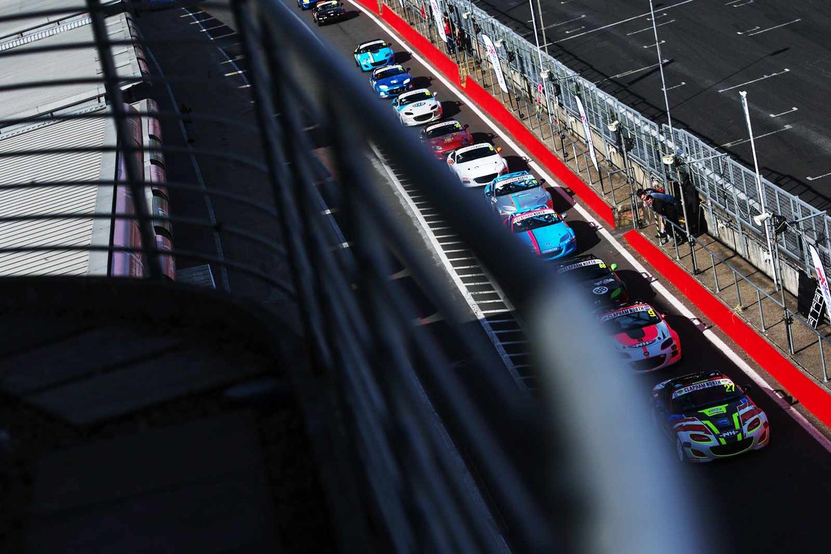 BrsccHQ's tweet photo. A couple of shots from an epic first day of racing at Brands Hatch yesterday!

Be sure to tune in LIVE today for day two on YouTube!

LIVE STREAM - https://t.co/RgAt5BxGJL

LIVE TIMING - https://t.co/39jtyjSvqA https://t.co/EN0CbOMKME