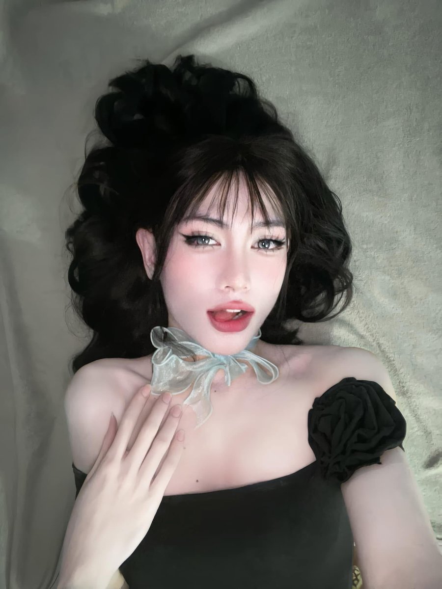 khanhu03's tweet photo. Mê tôi thì môi tê 💋💋 https://t.co/fepfO694en