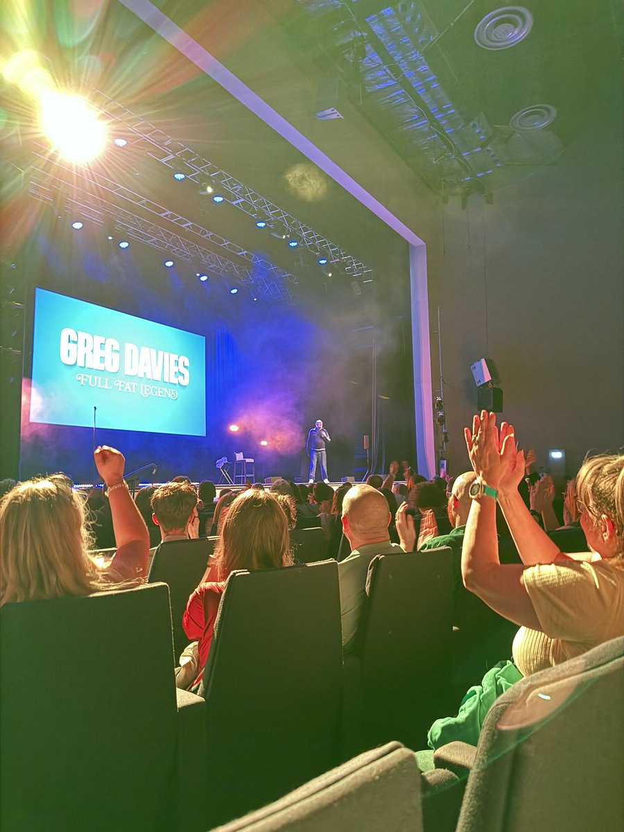 SLMP_29's tweet photo. Absolutely delighted to finally see Greg Davies live in Glasgow last night 👏 https://t.co/vgjCbFKbcH
