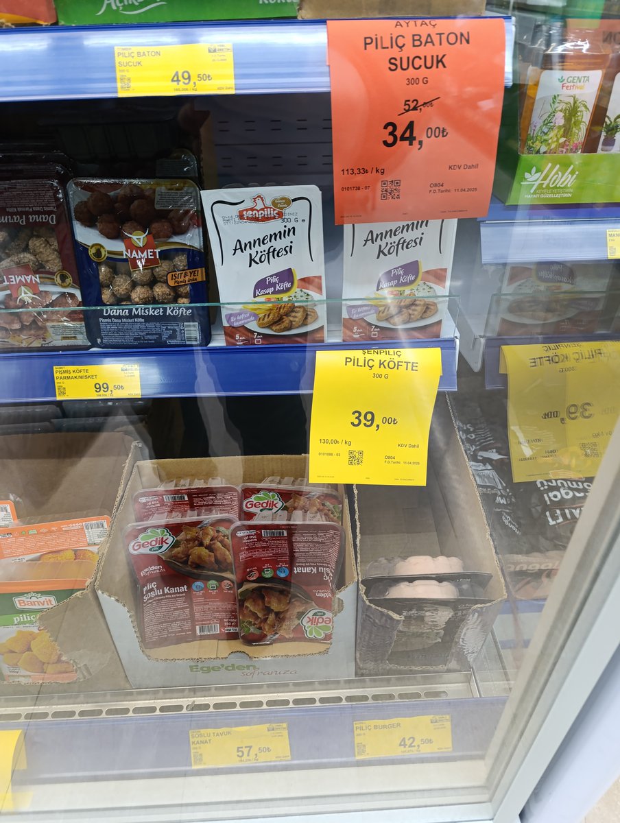 denetlecomtr's tweet photo. Şenpiliç’in ölümcül bakteri barındırdığı gerekçesiyle toplatılma kararı alınan ürünü Bim mağazalarında indirimli olarak satışta. https://t.co/q8UvKdxBWK
