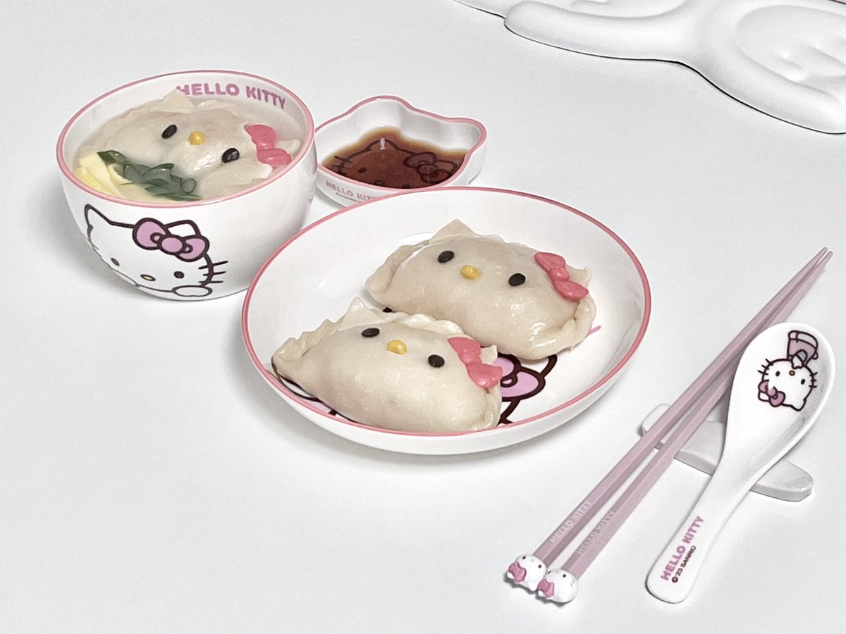 mair00m's tweet photo. 말랑 키티 만두 빚기 ≽^•⩊-^≼ 🥟 ♪ https://t.co/8LMcQMdibk