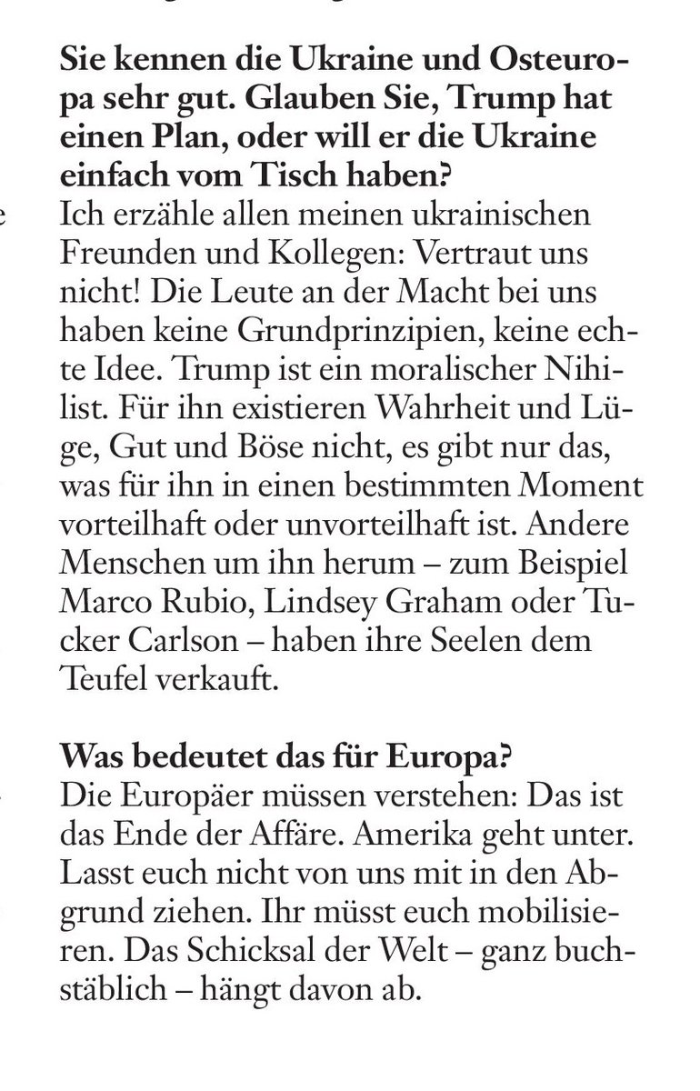 2/ druckt ein großartiges Interview mit ihr ab: Es gibt keine Gründe, optimistisch in die nähere Zukunft zu blicken - "Amerika geht unter". <a href="/marci_shore/">Marci Shore</a>