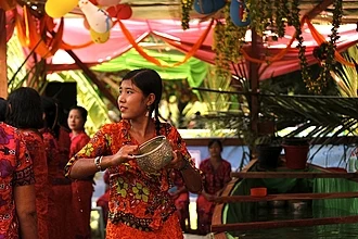 Myanmar SAC/Junta dropped a 500lb bomb on Kyauktaw at 9am today, 13 Apr 2025, during the Arakan Traditional Thornkran (Water Festival) or pre-Arakan New Year's Day. The airstrike injured at least 3 people and damaged many houses.
#SAC
#WarCrimes
#Airstrike
<a href="/UN/">United Nations</a>
<a href="/SCMPNews/">South China Morning Post</a>
<a href="/Reuters/">Reuters</a>