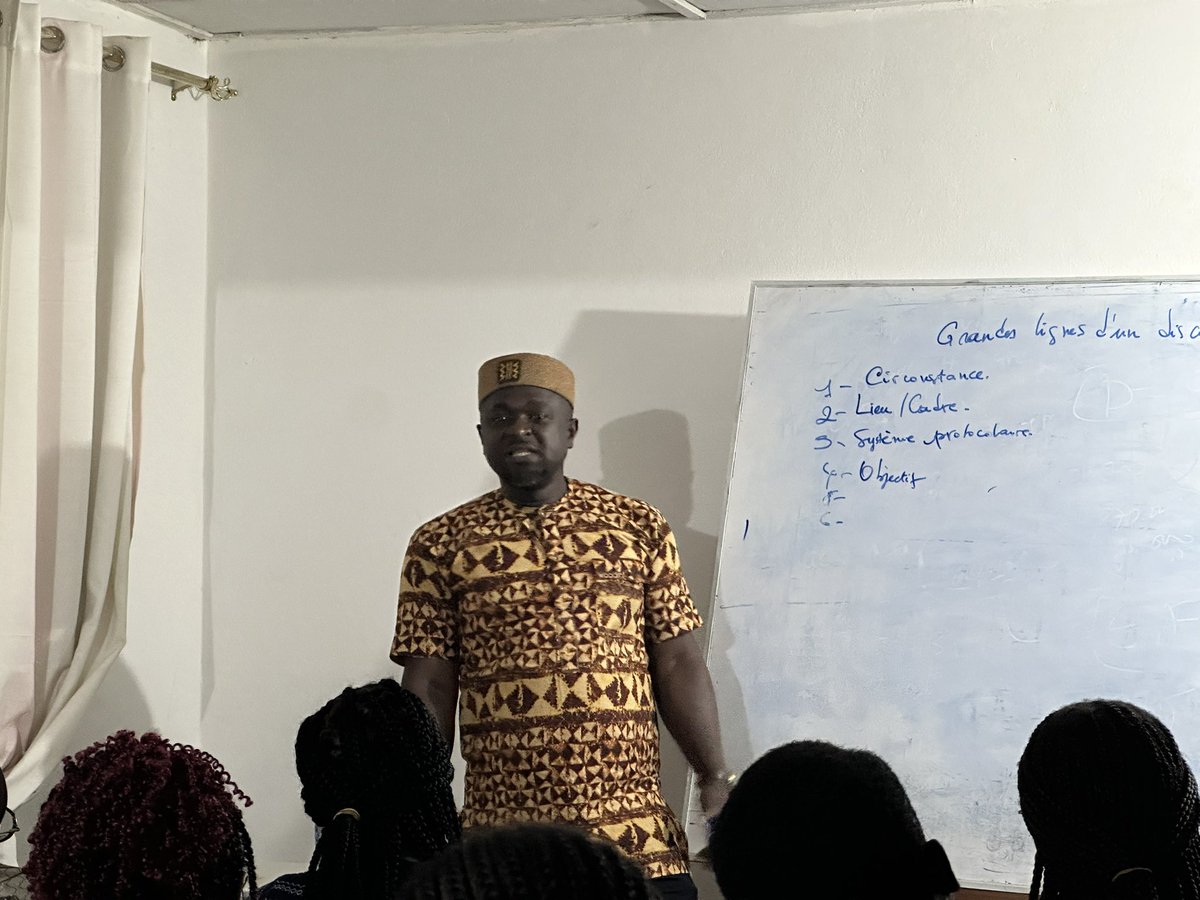 WatsonGuy's tweet photo. Formation avec les apprenants de l’Academie des Maîtres de cérémonie de la Jeune Chambre Internationale (JCI) Lome Azur sur le thème : Structure et Impact du discours ce Samedi 12 Avril 2025. https://t.co/qOCNwgmZbd