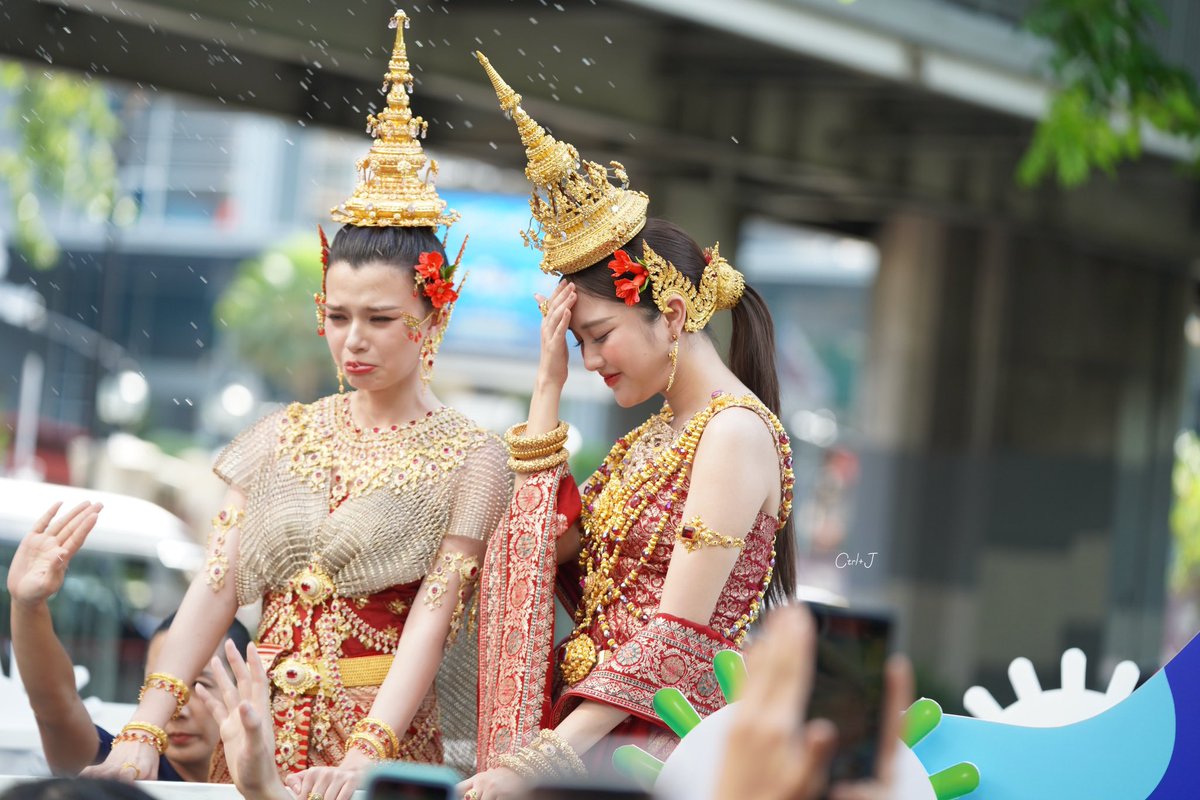 freen_brainrot's tweet photo. THIS IS SO CUTEEEE😭😭😭😭😭

FREENBECK SONGKRAN CTW
#SongkranCTWxFB https://t.co/rExRFWgPGZ