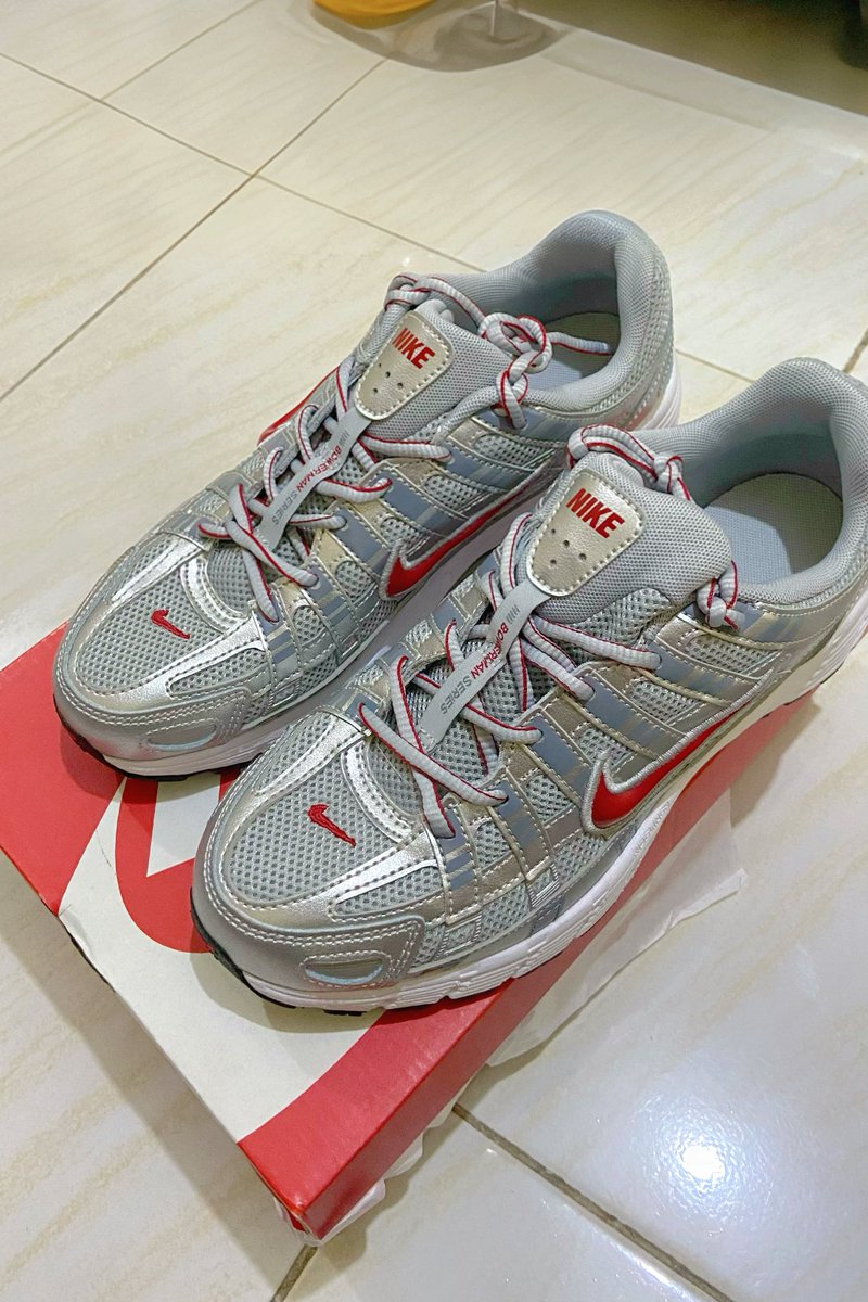 bilqisfl__'s tweet photo. Wts sepatu nike p6000 warna metallic grey. 1juta nett❗️ Size 39 24,5cm ❗️

Dijual karena aku salah ambil size, ori ya beli di footlocker. Bisa req toko oren🫶

Dom jakbar/jakpus https://t.co/f3MaQbQnMk