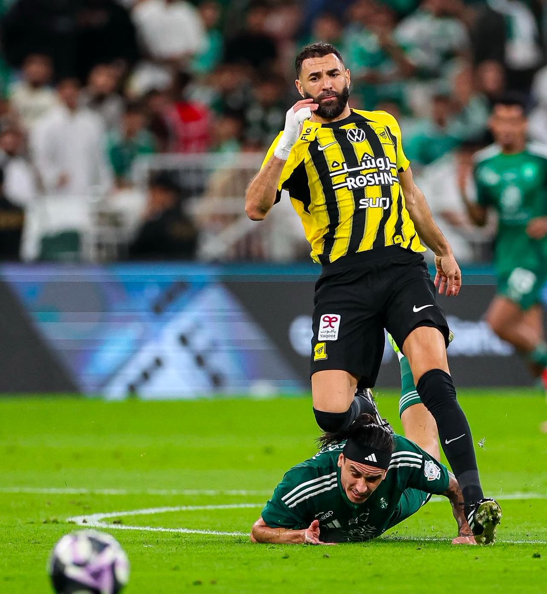 من افضل مدافعين الفريق الهابط