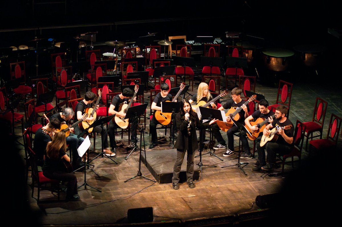 Més de 200 músics sobre l’escenari per celebrar 50 anys d’història amb un concert ple d’emoció, talent i retrobaments! Cada nota, un homenatge. Gràcies de tot cor! ❤#granconcertdaniversari #50anysfentsonarReus #sonsqueeduquen <a href="/Dipta_cat/">Diputació de Tarragona</a>