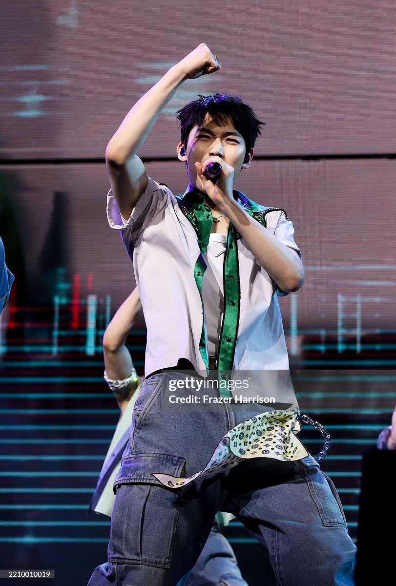 [PHOTO] 250413

SUNOO at 2025 Coachella Valley Music And Arts Festival - Weekend 1 | Photo by Frazer Harrison for Getty Images (1)

#ENCHELLA #ENHYPEN #COACHELLA2025