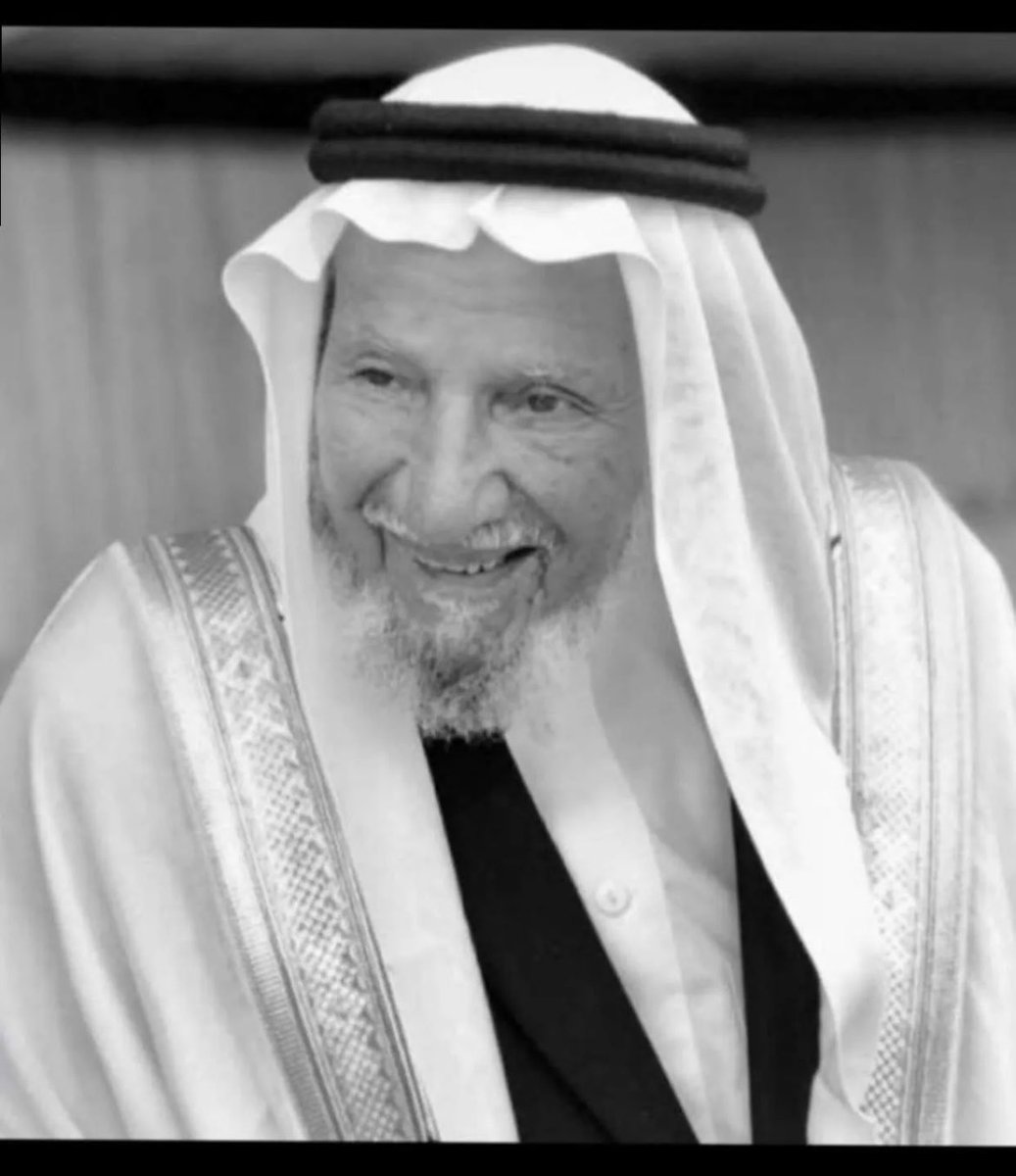 فقدت منطقة #عسير اليوم رمزاً من رموزها  الشيخ/ عبدالله بن عايض آل حامد 
شيخ شمل قبائل علكم 
الشيخ المخلص لدينه ووطنه رجل المواقف والحكمة رحمه الله رحمة الأبرار 

تعازينا من الاعماق لأبنائه ولعموم اسرة آل حامد 

إنا لله وإنا إليه راجعون