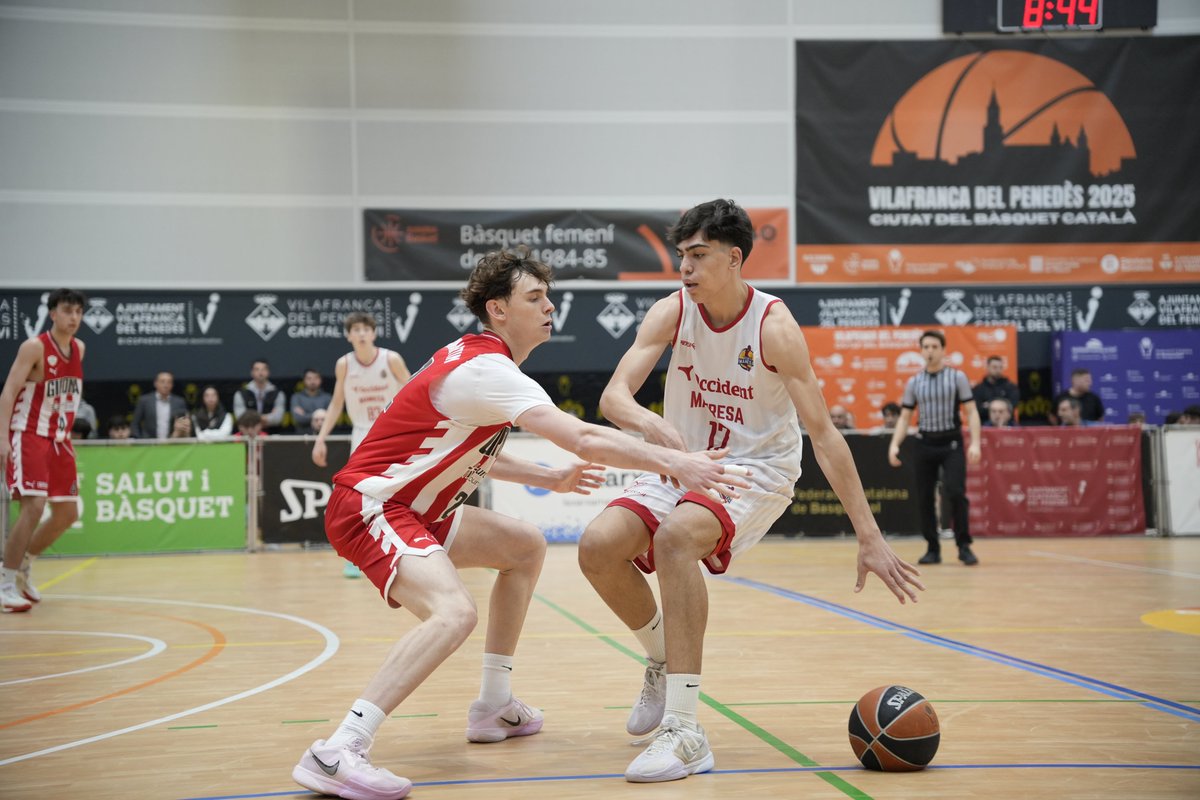 FCBQ (@fcbq) on Twitter photo 🏆 3r i 4t lloc del C.C. #JúniorBQ Masculí Preferent 2024-25 de Vilafranca del Penedès, #CiutatBàsquetCatalà 2025
🏀 Final
<a href="/BGironaBase/">Fundació Bàsquet Girona</a> 57 🆚 71 <a href="/BasquetManresaB/">Bàsquet Manresa Base</a>
✅ L'equip manresà s'emporta el 3r lloc i obté un bitllet per a l'estatal. Felicitats!
➡️ basquetcatala.cat/noticies/11228 🏆 3r i 4t lloc del C.C. #JúniorBQ Masculí Preferent 2024-25 de Vilafranca del Penedès, #CiutatBàsquetCatalà 2025
🏀 Final
<a href="/BGironaBase/">Fundació Bàsquet Girona</a> 57 🆚 71 <a href="/BasquetManresaB/">Bàsquet Manresa Base</a>
✅ L'equip manresà s'emporta el 3r lloc i obté un bitllet per a l'estatal. Felicitats!
➡️ basquetcatala.cat/noticies/11228