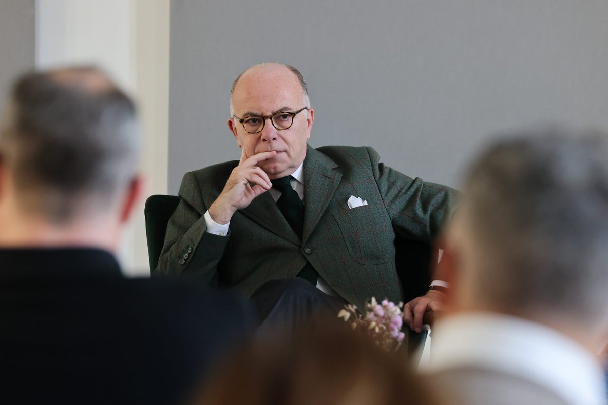f3normandie's tweet photo. "Il accentue le risque de basculement vers le RN" 

Bernard Cazeneuve appelle au départ de Jean-Luc Mélenchon... et au "rassemblement d'urgence" de la gauche sociale-démocrate ➡️https://t.co/6MGTTIvNMM https://t.co/Fl6bEsc8Jm
