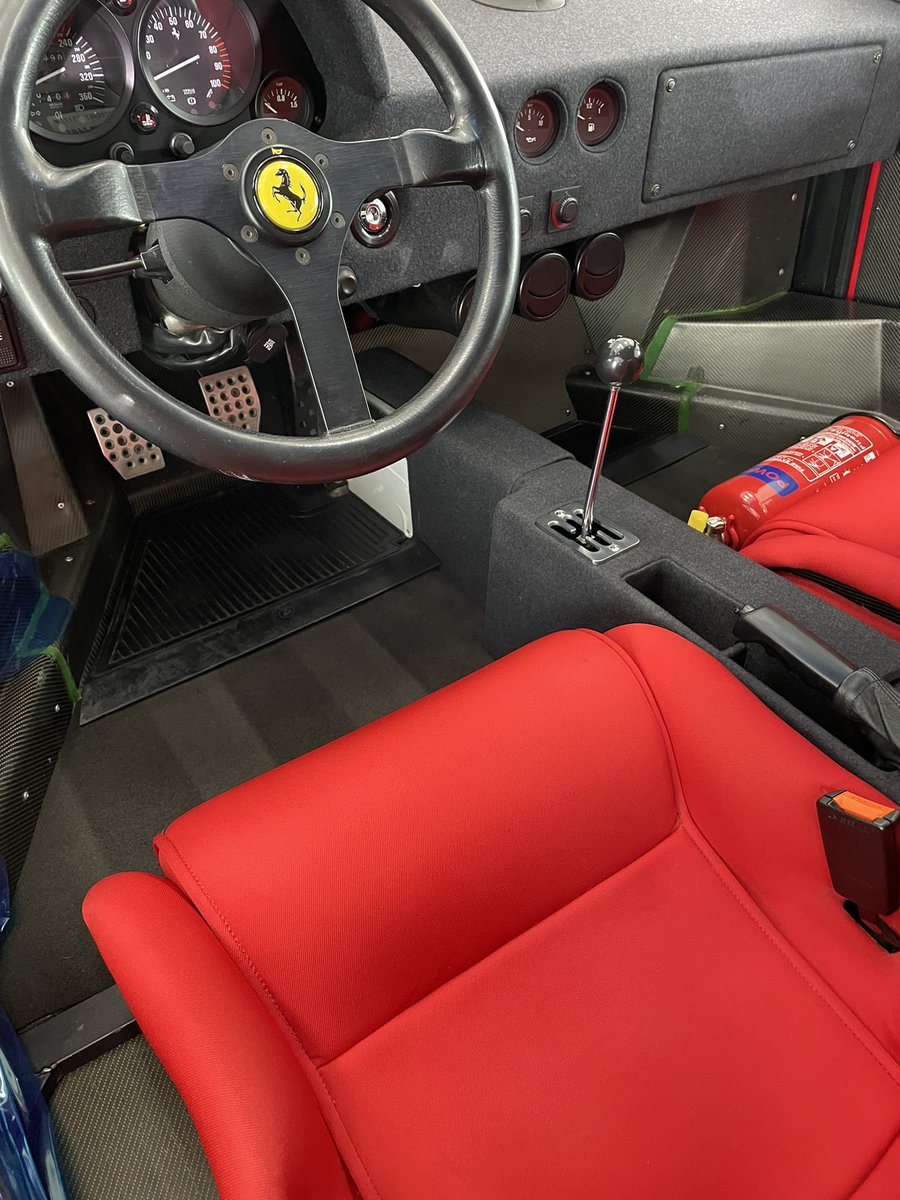 AutoSpaFR's tweet image. Tout le monde aime la F40 ! C’est un vrai plaisir de pouvoir travailler sur ce morceau d’histoire 🙌🏻