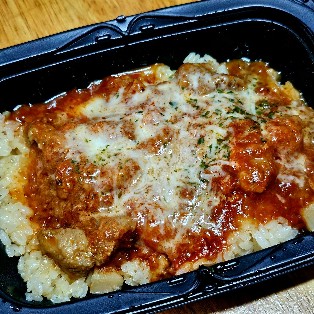 볶음밥 고슬고슬하고 고기 부들부들하고 깍두기 아삭하고 소스매콤!하고 맛있다😋 
#김재중 #편스토랑우승메뉴 #나폴리식갈비덮밥