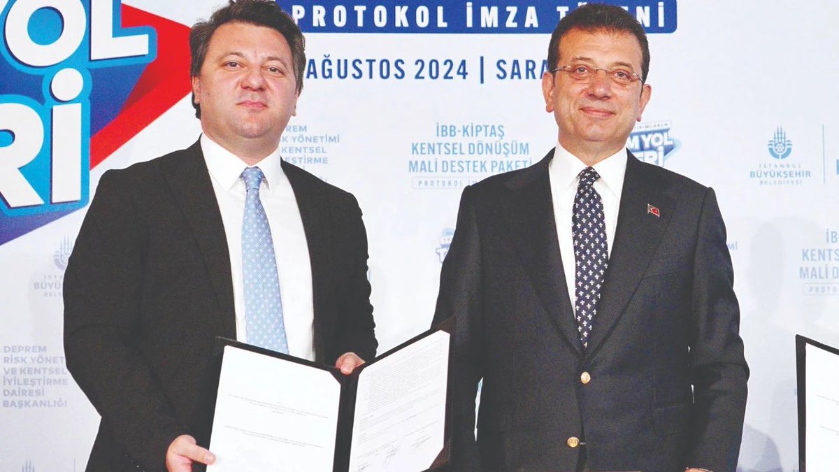 akgungurkan's tweet photo. Yaşadığımız süreçte hissettiklerimi ve haklılığın getirdiği umudumu, dayanakları ile @nefesgazete ‘ye ilettiğim mektubumda anlattım. 

Bu yazıyı özellikle bizimle dayanışma gösteren milyonların okumasını çok isterim. Hepimiz bir arada, dimdik ayaktayız.

https://t.co/ImZHrGWBsB https://t.co/hcX7roNyol