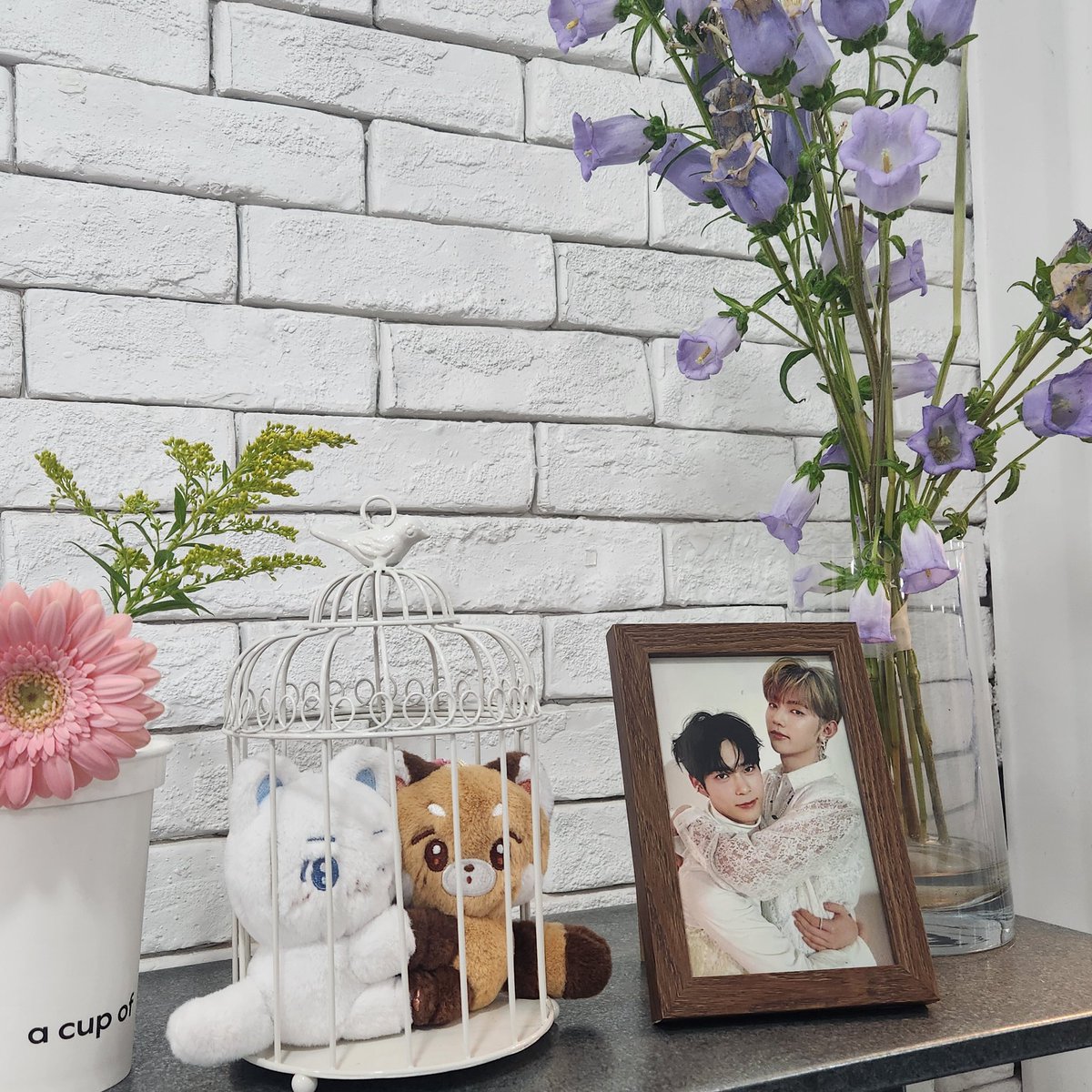 I'm obsessed with this neulbin cafe! The attention to detail was incredible, the organizers did a wonderful job at the decoration and with the 특정! 🩷✨🩵

#420번째_우주 #The_420th_Universe
<a href="/BN_420th/">420번째 우주</a>