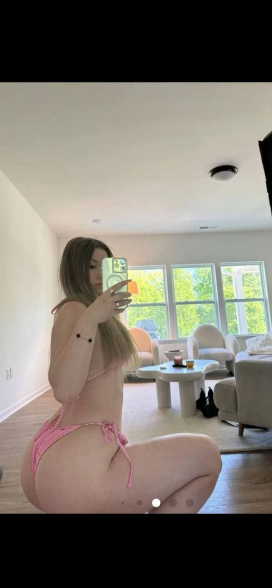 subbitch10's tweet photo. Sondra😳🤫 https://t.co/O9leJurAEO