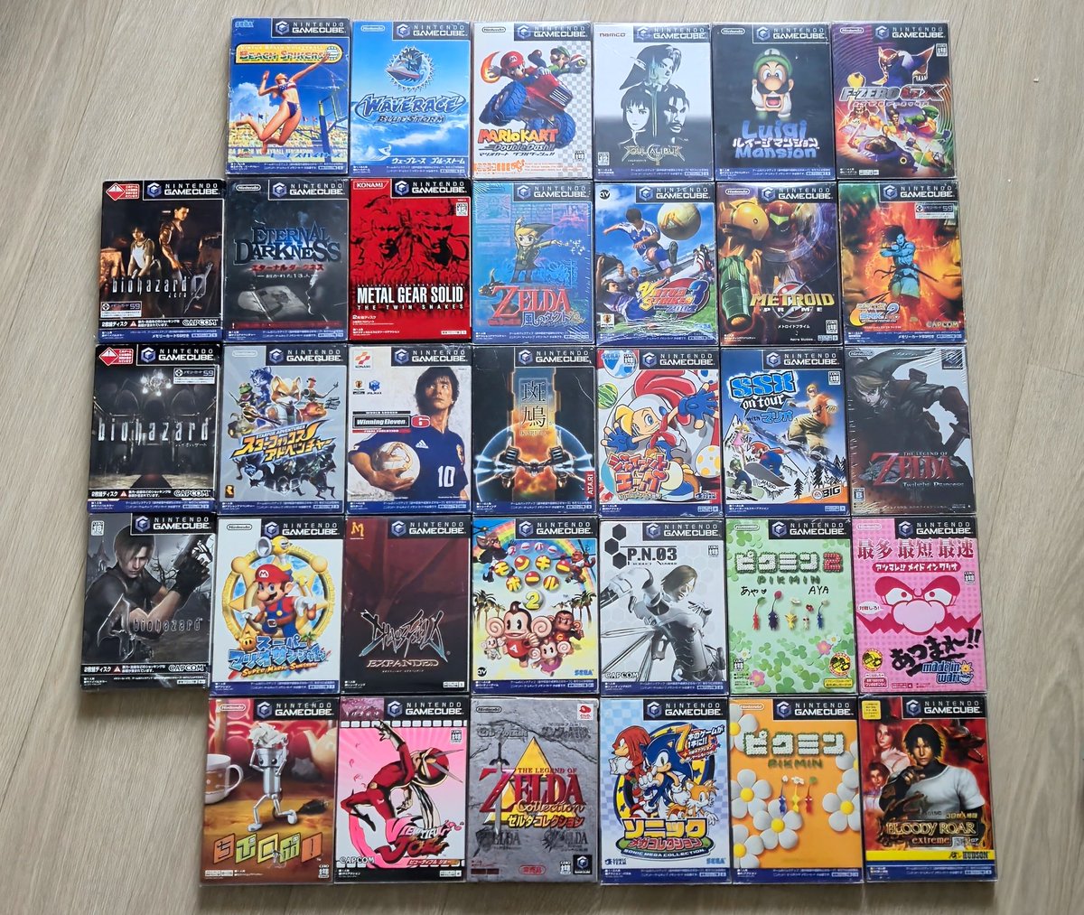 NightSaint1's tweet photo. Ma collection GameCube. NTSC-jap only. J'ai aimé dans son ensemble le cube de Nintendo, mais la ludothèque fut insuffisante avec des déceptions à la clé, mais surtout c'était impossible de lutter contre le rouleau compresseur PS2 et sa ludothèque monstrueuse. #Nintendo #128bit https://t.co/Vk3jABiqTD