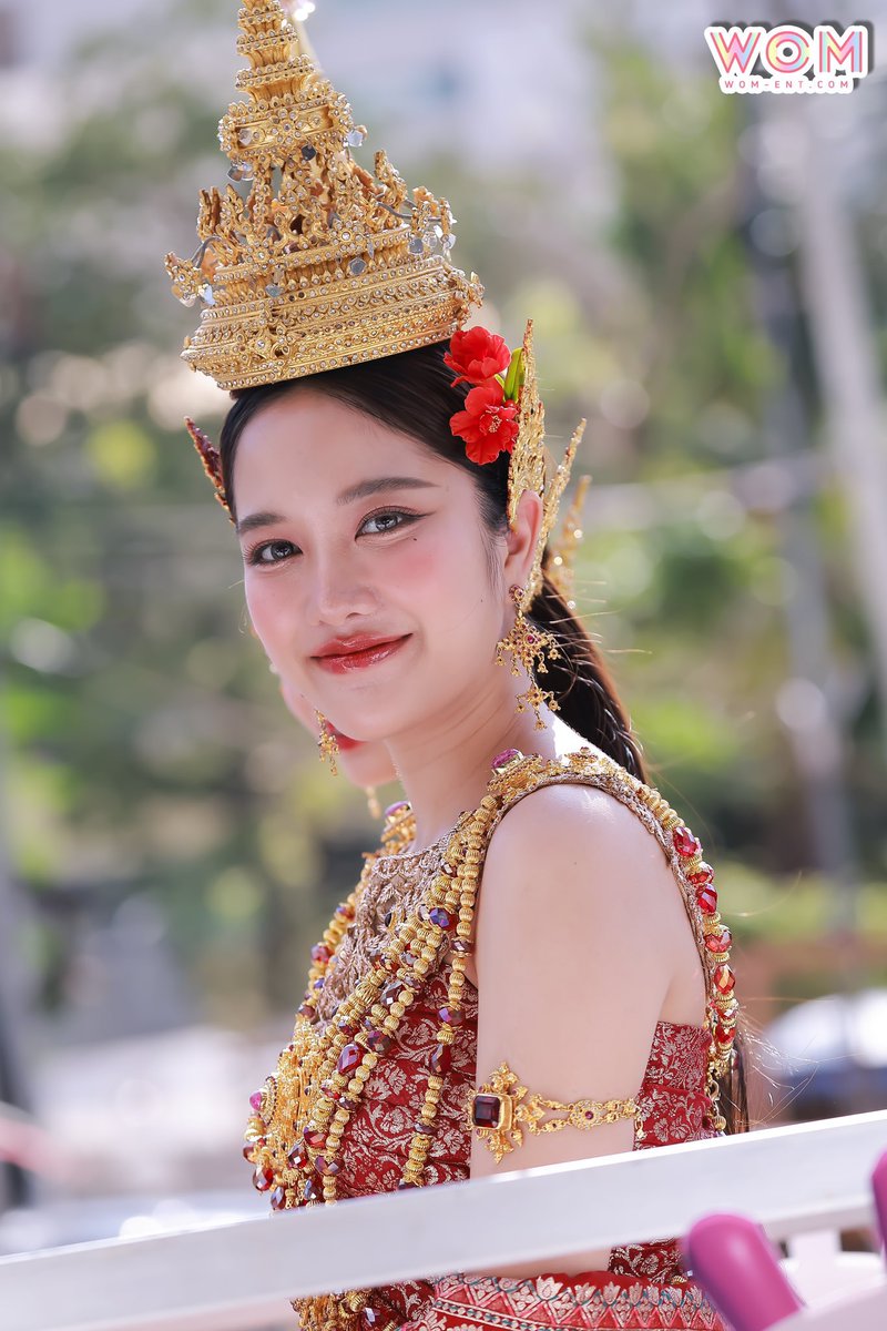 ยิ้มหวาน ๆ รับวันสงกรานต์ 🫶🏻

FREENBECK SONGKRAN CTW
#SongkranCTWxFB
#srchafreen