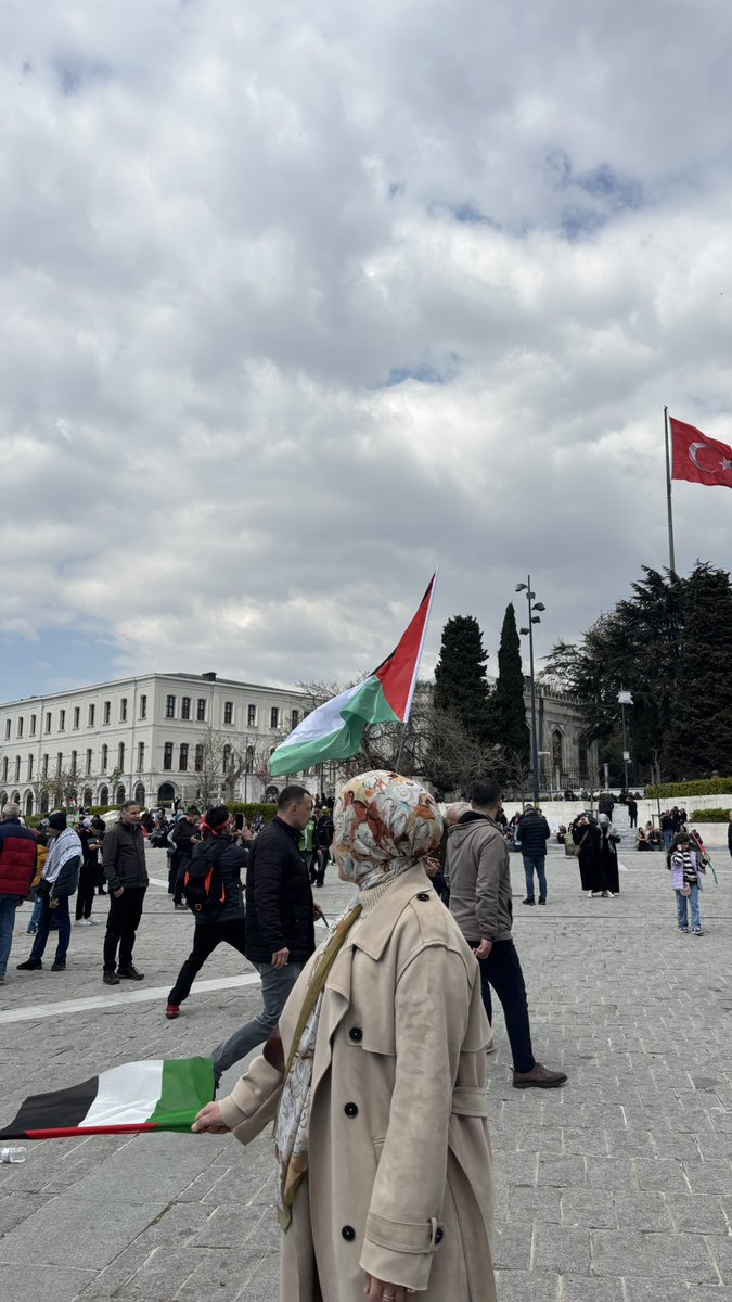 Gazze için Beyazıt Meydanı’ndayız.
Çocuklar ölürken susamayız.🇵🇸