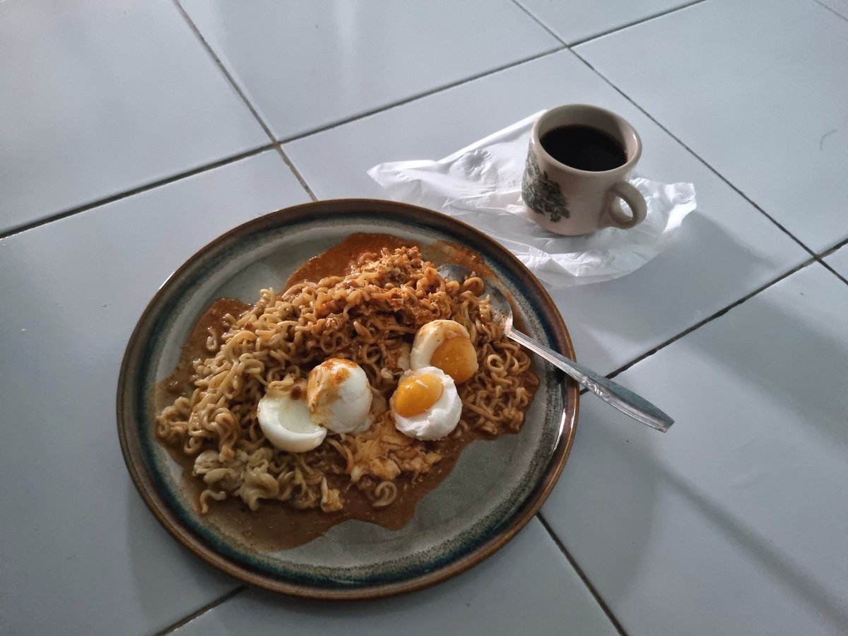 ___ubee's tweet photo. Jogja nek udan ngene hawane kon penak tenan. https://t.co/DBK3HN3bDt