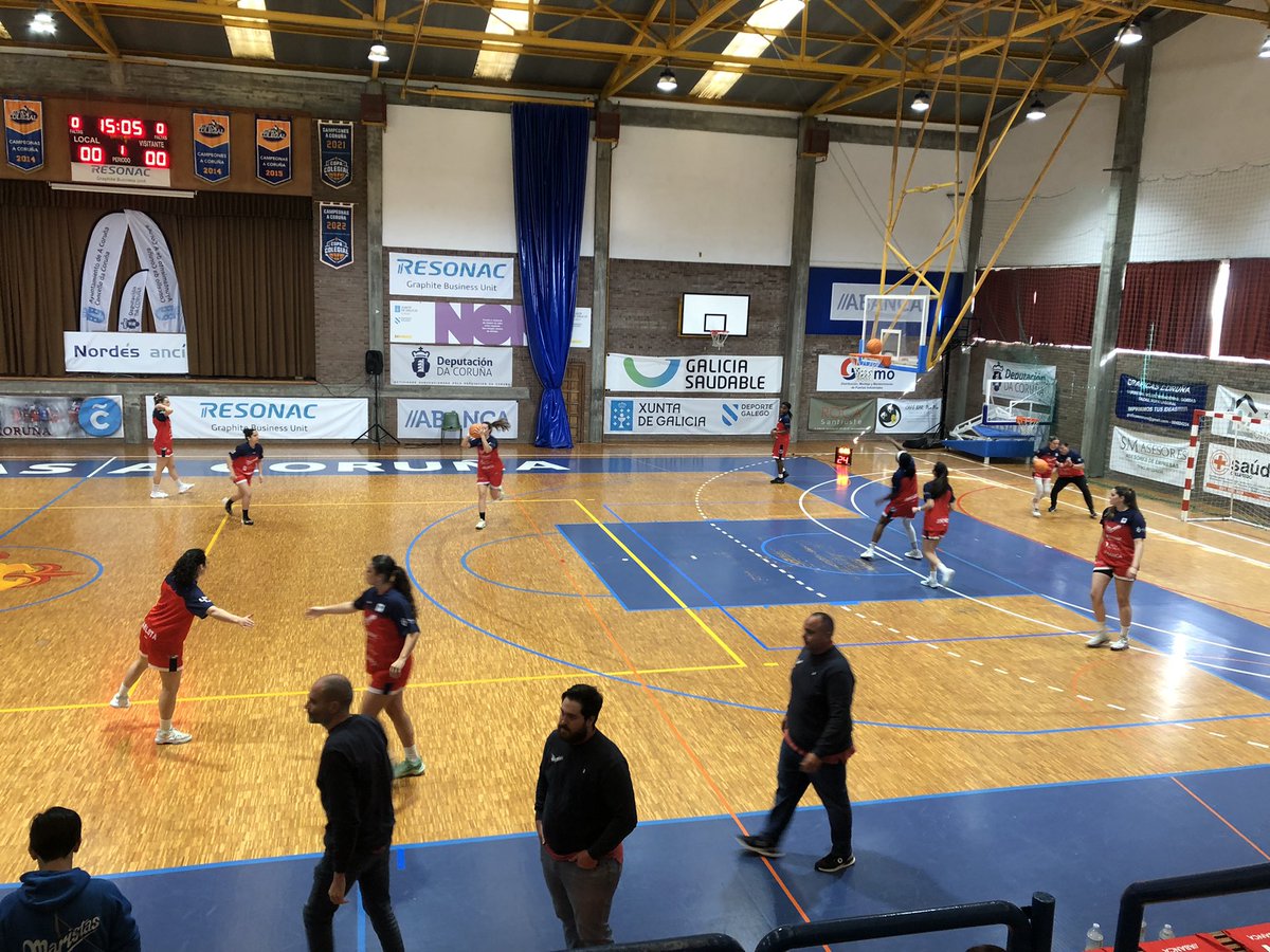 BasketXiria's tweet photo. ❤️ Hoxe toca vertirse de vermello e dar apoio as amigas de @MaristasCoruna
#LigaFEM2
❤️ @MaristasCoruna
🆚 UE Mataró
💚🏀💪❤️ # VamosMARISTAS ‼️ https://t.co/RRXkX6RXlt