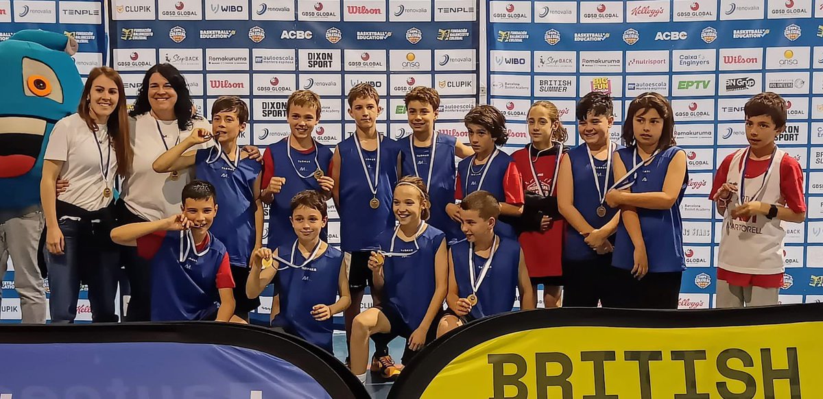 🏀 L’escola Artur Martorell de #Badalona ha quedat campiona de Catalunya en la #MiniCopa <a href="/CopaColegial/">𝘾𝙤𝙥𝙖 𝘾𝙤𝙡𝙚𝙜𝙞𝙖𝙡</a> 

En total han participat unes 28 escoles  amb alumnes de cinquè i sisè de primària.