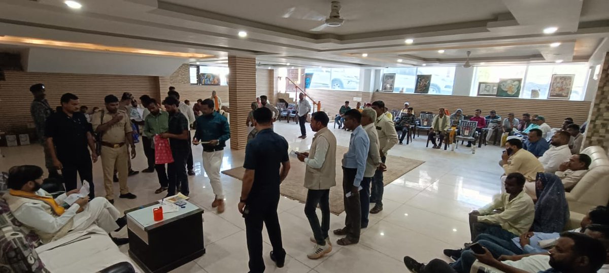 Manoj Pandey (मनोज पाण्डेय) (@manojpandeyweb) on Twitter photo नियमित रविवार के जनता दर्शन में अपने परिवार रूपी जिले भर के साथियों से मुलाकात हुई उनकी समस्याओं को सुना और तत्काल उनके निराकरण हेतु कार्यवाही की जन सेवा के लिए सदैव तत्पर
<a href="/narendramodi/">Narendra Modi</a> <a href="/AmitShah/">Amit Shah</a> <a href="/myogiadityanath/">Yogi Adityanath</a> <a href="/Bhupendraupbjp/">Bhupendra Singh Chaudhary</a> <a href="/BJP4India/">BJP</a> <a href="/BJP4UP/">BJP Uttar Pradesh</a> नियमित रविवार के जनता दर्शन में अपने परिवार रूपी जिले भर के साथियों से मुलाकात हुई उनकी समस्याओं को सुना और तत्काल उनके निराकरण हेतु कार्यवाही की जन सेवा के लिए सदैव तत्पर
<a href="/narendramodi/">Narendra Modi</a> <a href="/AmitShah/">Amit Shah</a> <a href="/myogiadityanath/">Yogi Adityanath</a> <a href="/Bhupendraupbjp/">Bhupendra Singh Chaudhary</a> <a href="/BJP4India/">BJP</a> <a href="/BJP4UP/">BJP Uttar Pradesh</a>