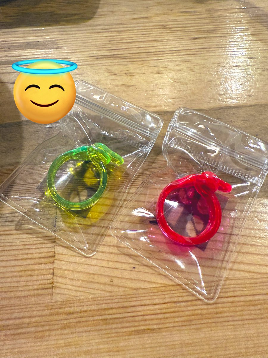 310_lovelike15's tweet photo. 黄色のリング壊れちゃったから
2個買った(意味不)
#JISS https://t.co/7Alla7iyQH
