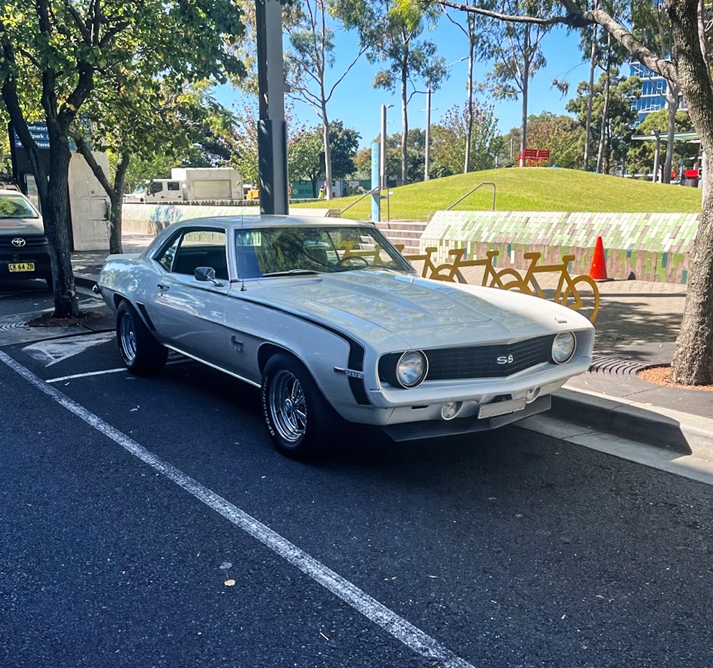 MotorModePics's tweet photo. spotted in #sydney this week. Rare sighting! #Camaro #Chevrolet https://t.co/pJ3gCSzZeV