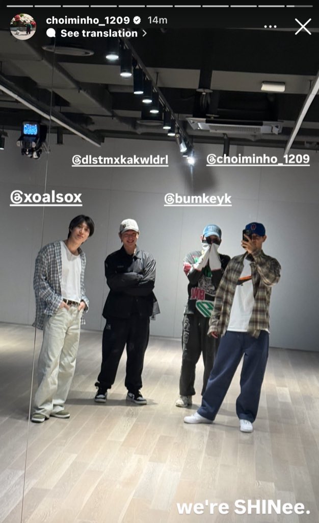 WAKE UP BABE, ITS SHINEE’S FIRST GROUP PIC OF 2025 AND IN 10 WHOLE MONTHS.