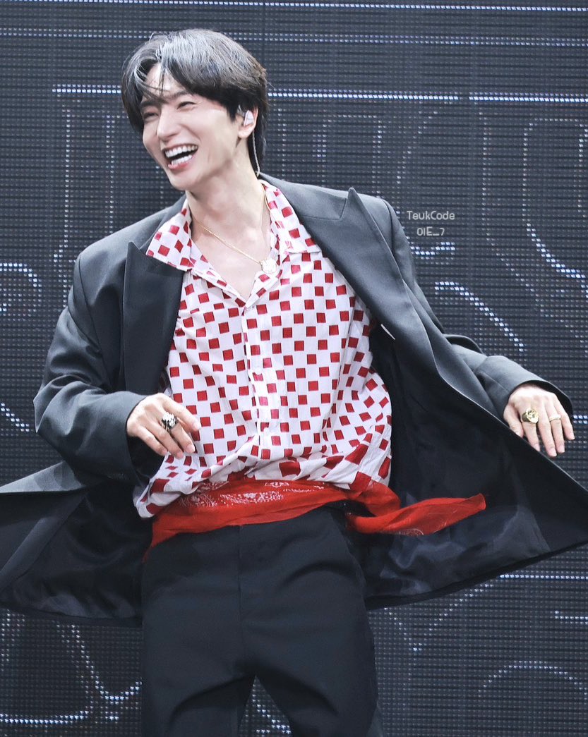 이런 웃음이 힐링이 되지 않을까요?
Leeteuk’s healing smile 🥹

<a href="/special1004/">Lee Teuk</a> 
#이특 #leeteuk #superjunior #슈퍼주니어 #イトゥク #利特