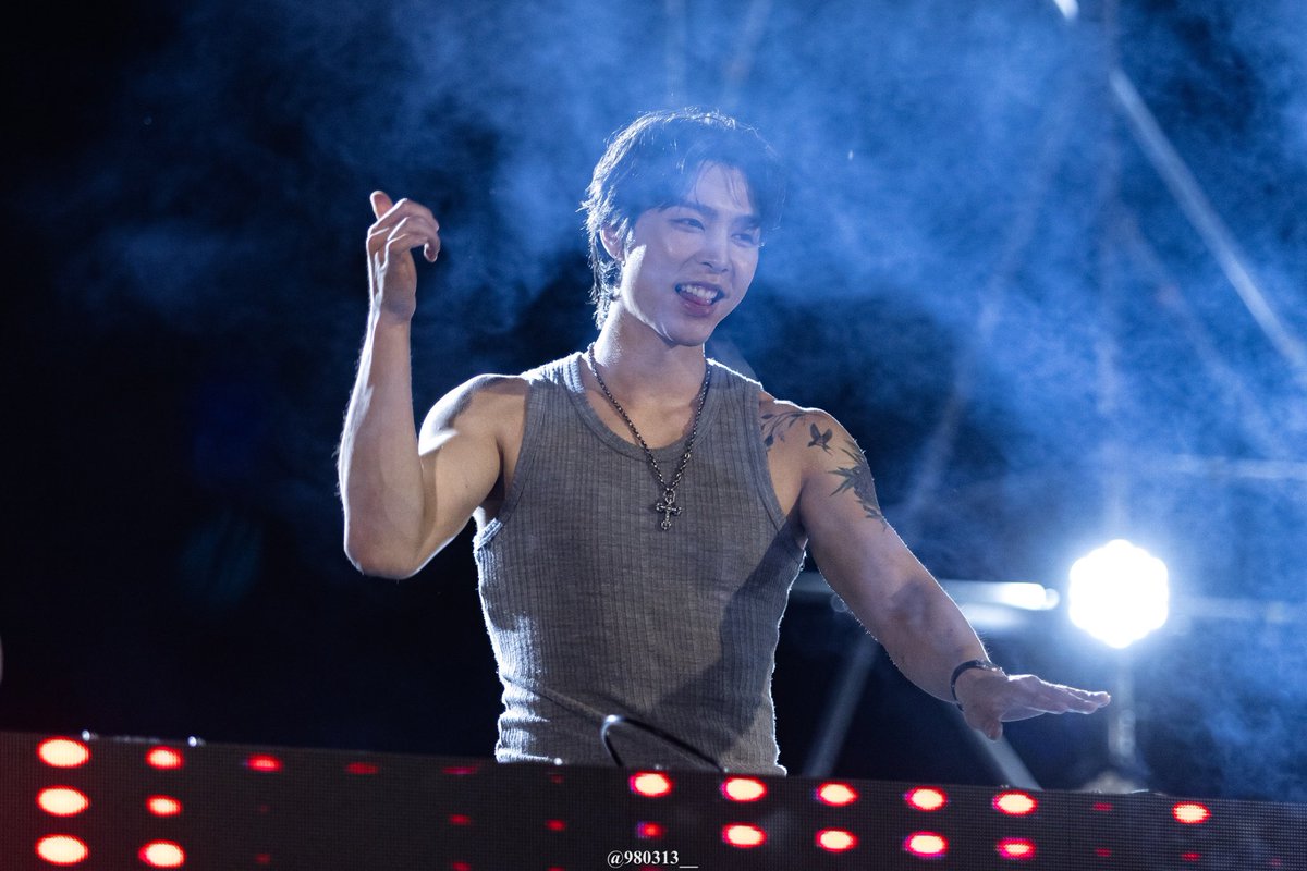 he looks good in every weather but hot weather fit him perfectly