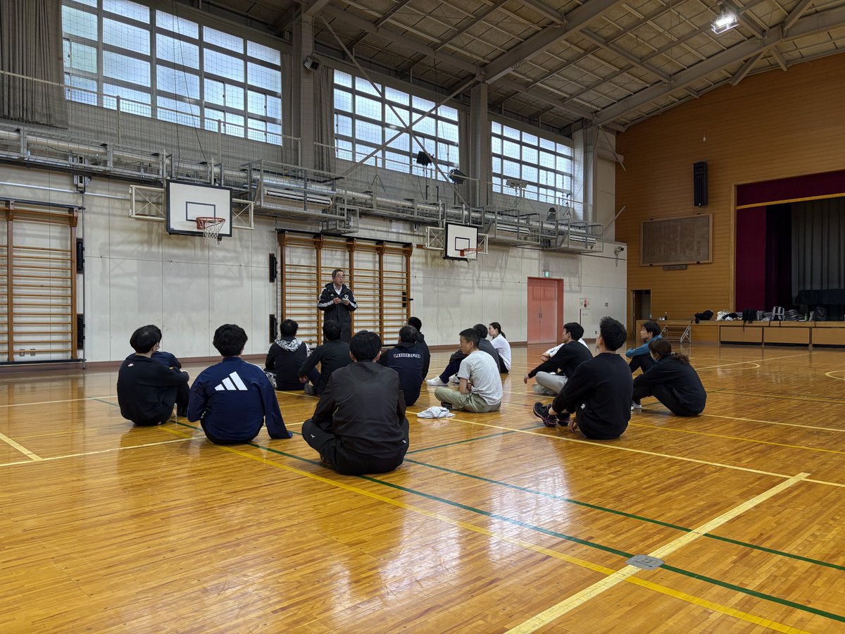 ballschuletokyo's tweet photo. 講習会2日目
本日は指導実践でした!
講習会後も、たくさんのご質問ありがとうございました。
バルシューレ東京では、出張講習会も開催しております。
ご興味のある方は、ぜひご連絡ください🙌
#バルシューレ #ballschule #バルシューレ東京 https://t.co/HRHmGXxbLw
