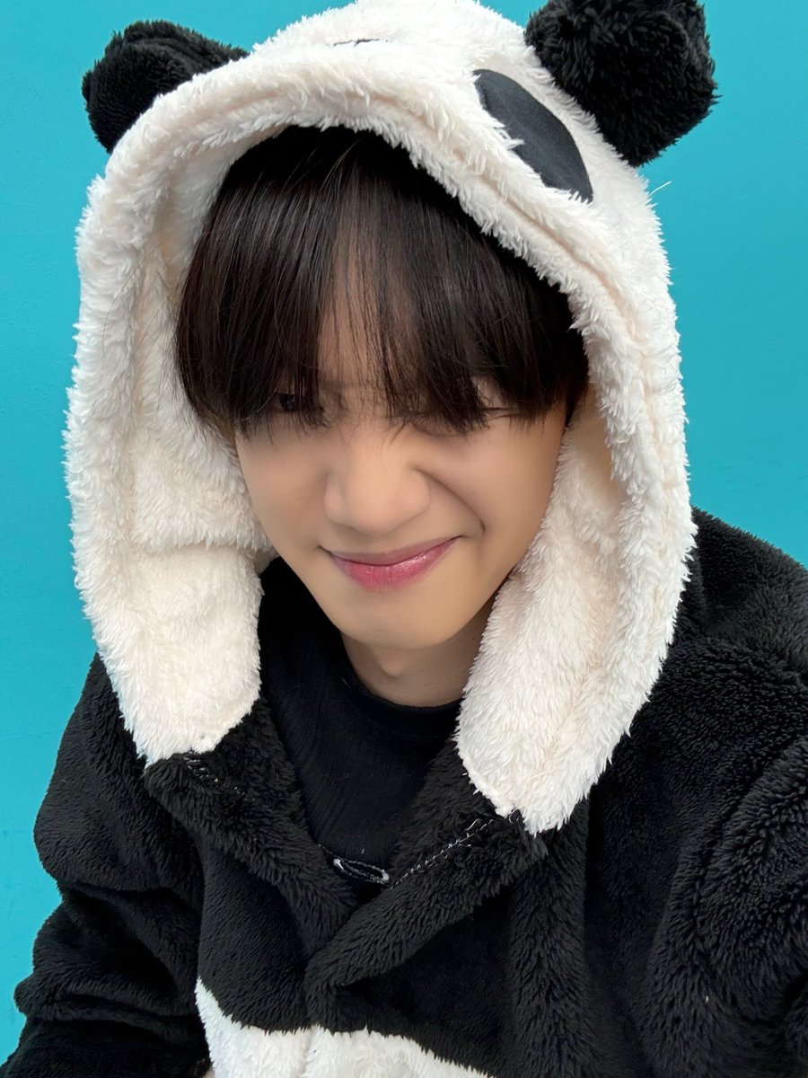 LYM_offcl's tweet photo. [📸] 2025.04.13
메이크스타 영상통화 팬사인회 🐻‍❄️

#LIMYOUNGMIN #임영민
#OnMyWay #3RD_EP_OnMyWay https://t.co/mhvxpc7nSx